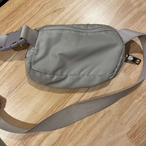Lululemon Phanny Pack - Picture 6 of 6